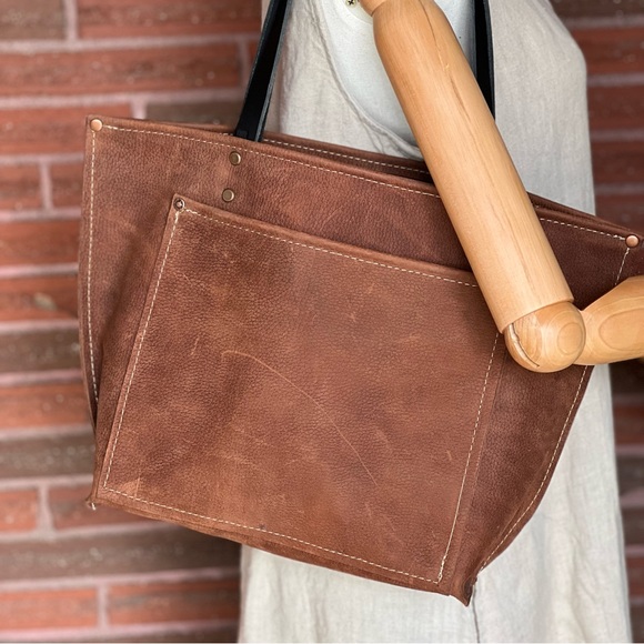 Handmade Distressed Leather Tote Bag - Picture 4 of 10